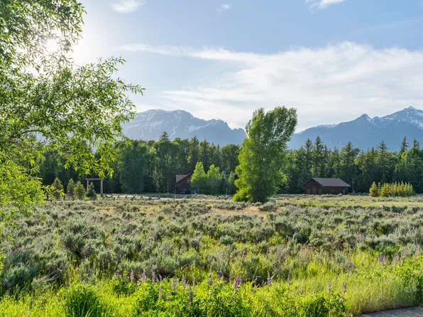 500 E Solitude Dr, Jackson, WY 83001