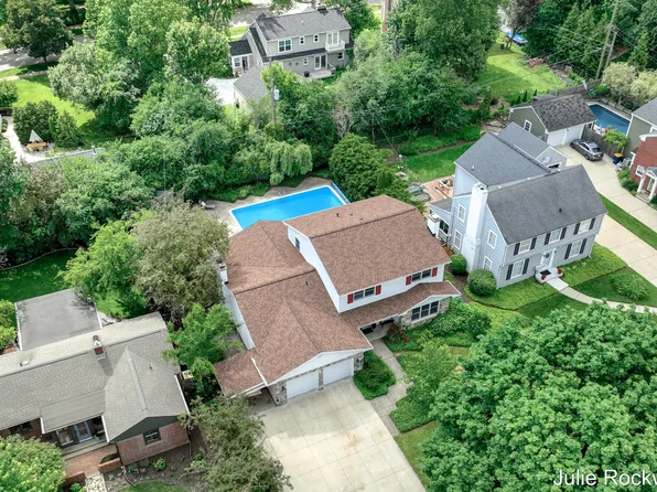 1433 Sherwood Ave SE, East Grand Rapids, MI 49506