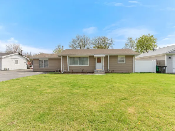 7707 W 79th Pl, Bridgeview, IL 60455