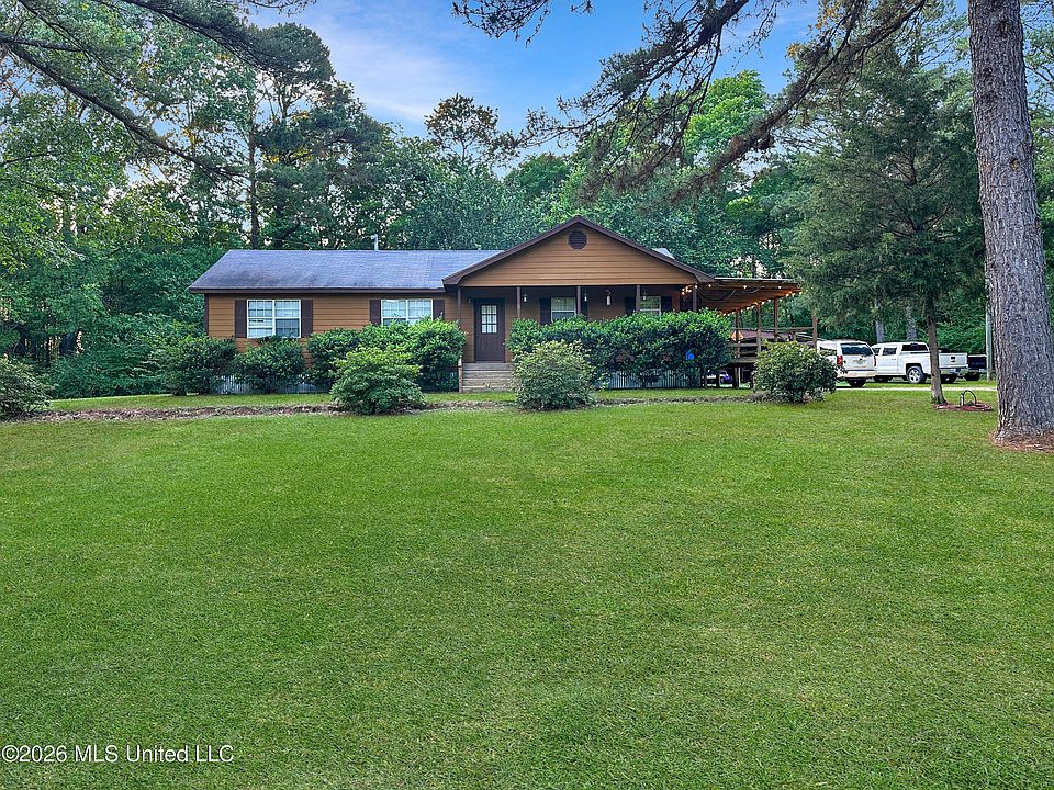 1st image of 250 Lewis Rd S #S