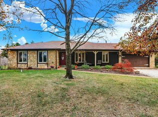 7493 W Ivy Ct, New Palestine, IN 46163
