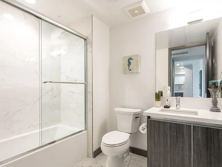 552 N Hobart Blvd #208 — Photo 7