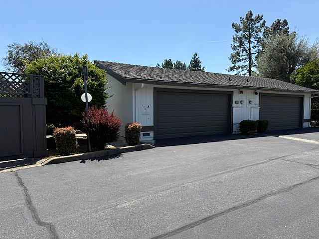 1st image of 723 W Fremont Ave