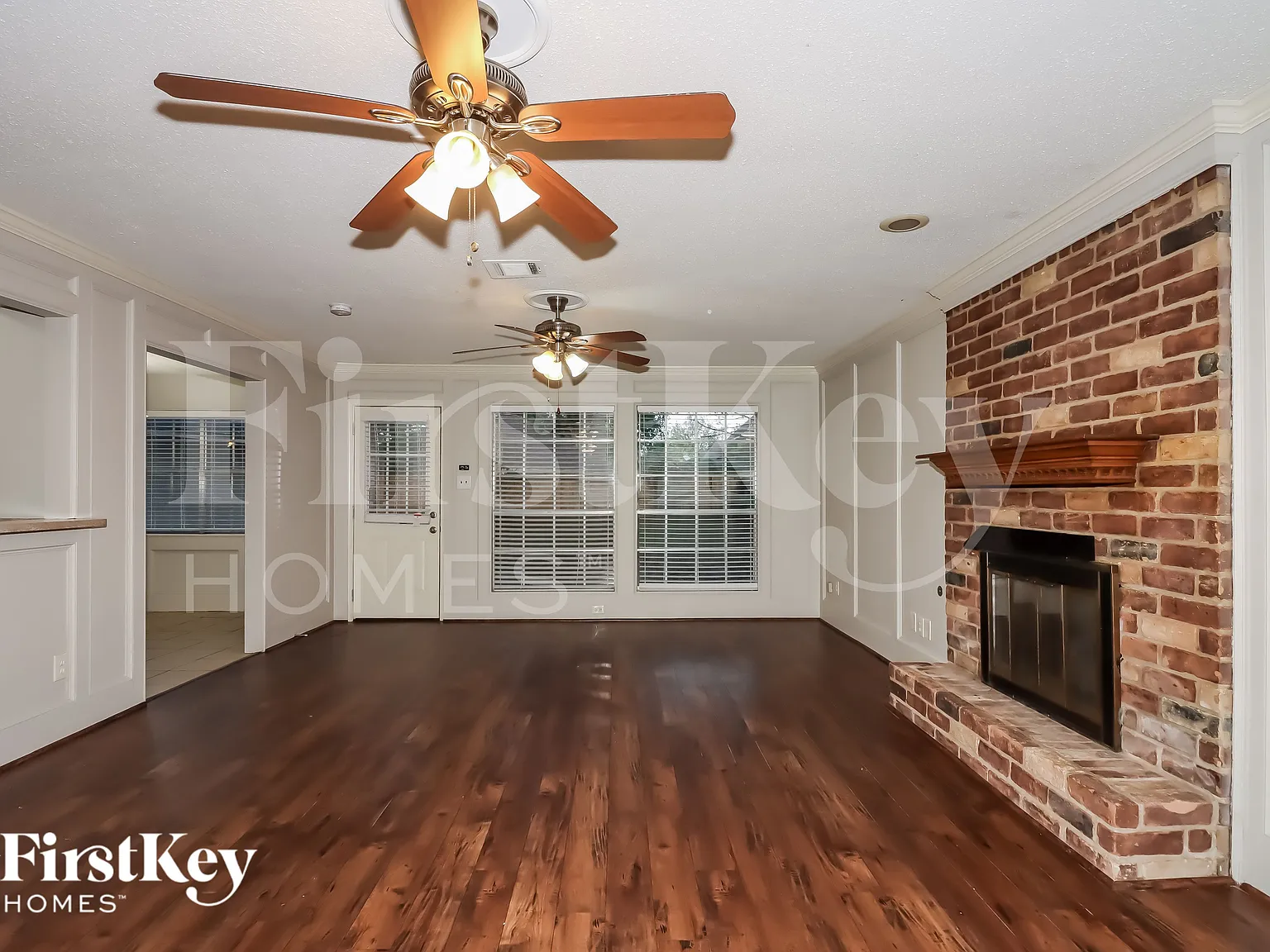 4 bed, 2.5 bath, 2712 sqft, $1,850 — Photo 3