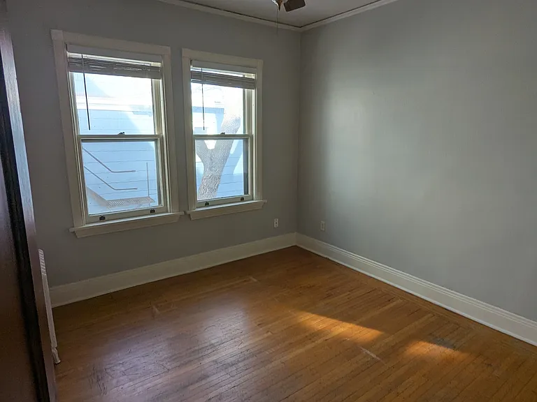1917 Stevens Ave #4 — Photo 6