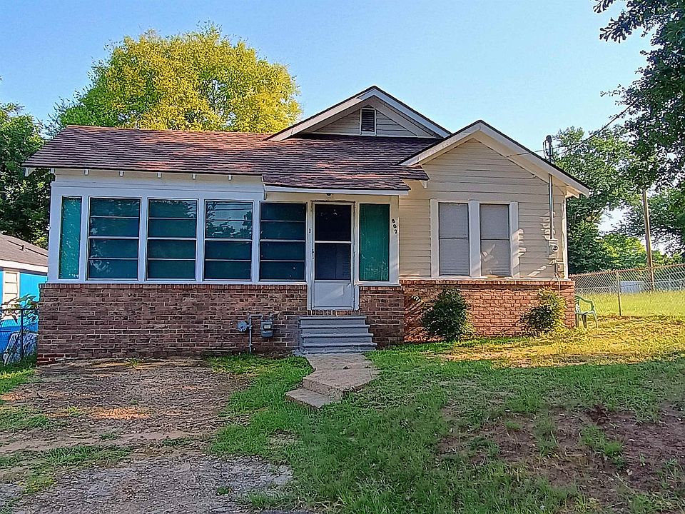 1st image of 802 Key St