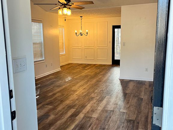 3rd image of 138 W Fork Way
