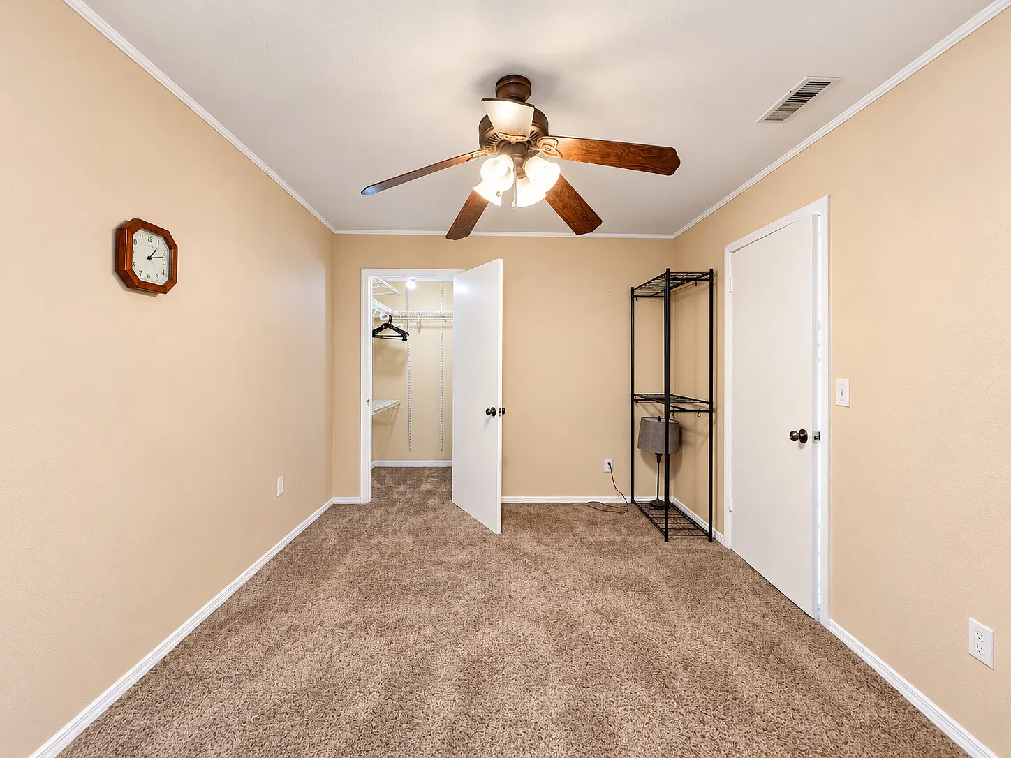 Dunmovin Dr NW, Kennesaw — Photo 4