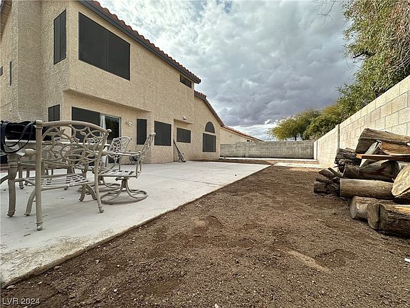 3rd image of 420 Inglewood Cir