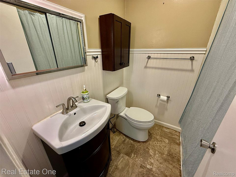 865 Grant Ave, photo 24
