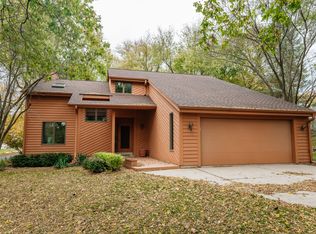 20230 Liberty Ct, Brookfield, WI 53045