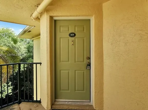 2445 SW 18th Ter APT 909, Fort Lauderdale, FL 33315