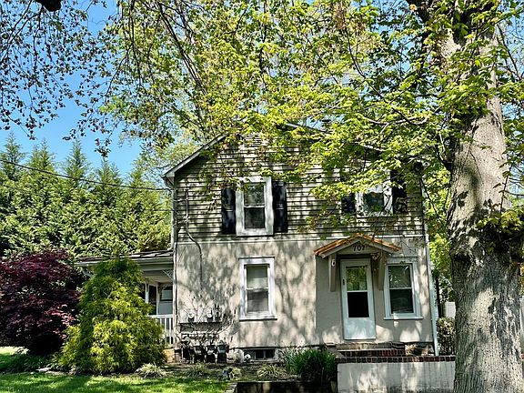 3rd image of 707 Lore Ave #A2