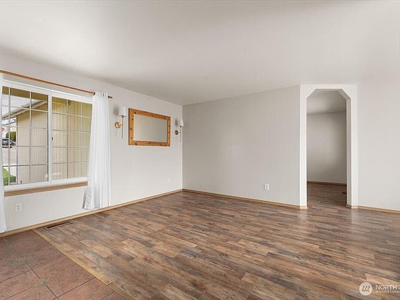 5th image of 772 Melbourne Court