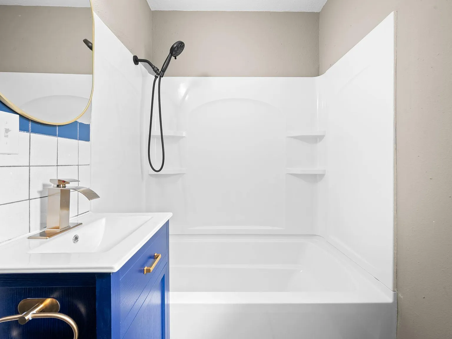4 bed, 2.0 bath, 1600 sqft, $728 — Photo 4