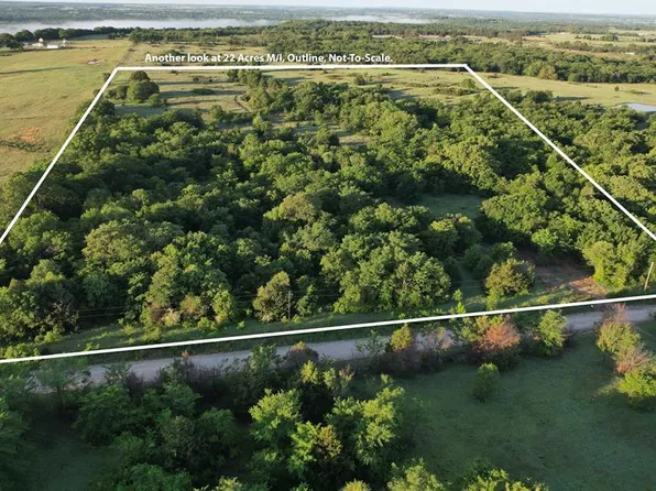 22 N 122nd Rd, Wetumka, OK 74883