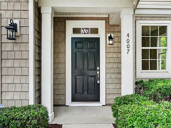3rd image of 4007 Jockey Club Cir