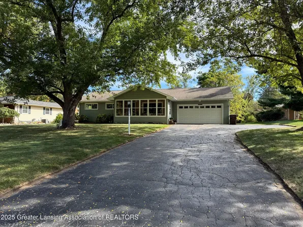 12890 W Melody Rd, Grand Ledge, MI 48837