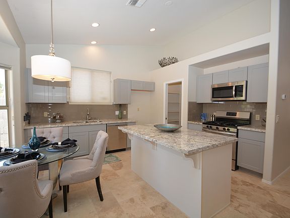3rd image of 3810 E Wildwood Dr