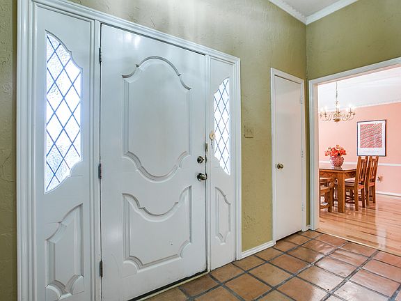 3rd image of 7235 Arbor Oaks Dr