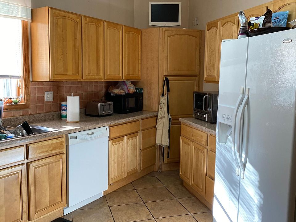 1st image of 15 S Nichols Ave #1