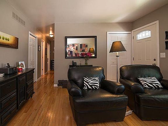 3rd image of 5691 Princeton Pl