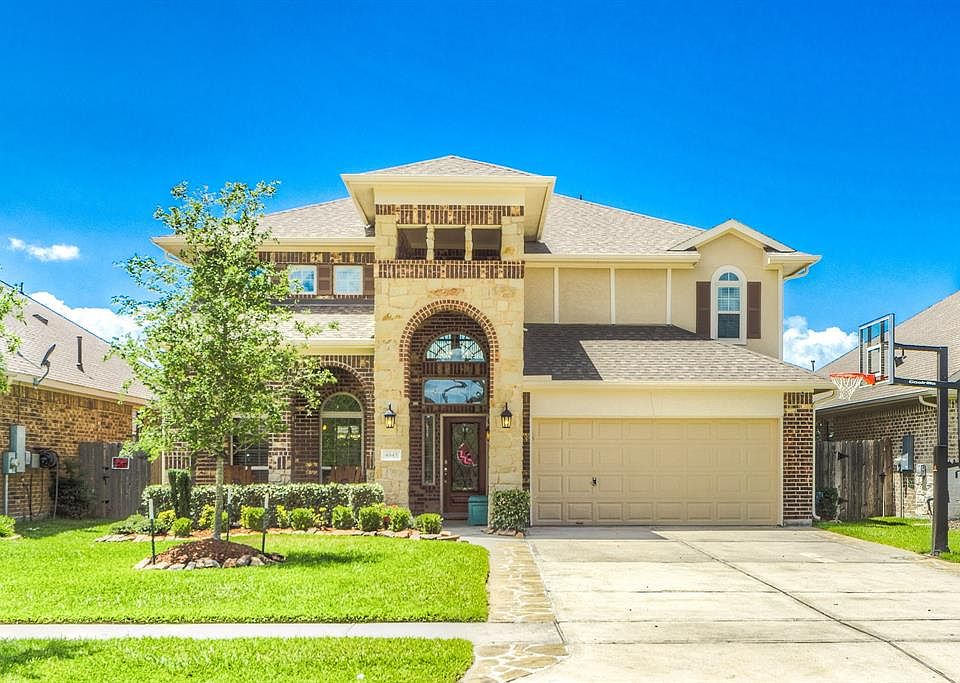 1st image of 4845 Palomar Ln