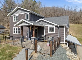 W4824 Puent Rd, La crosse, WI 54601