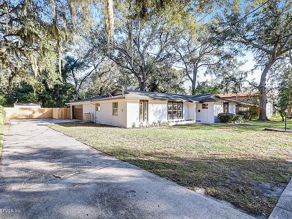 3rd image of 3333 Nokomis Rd