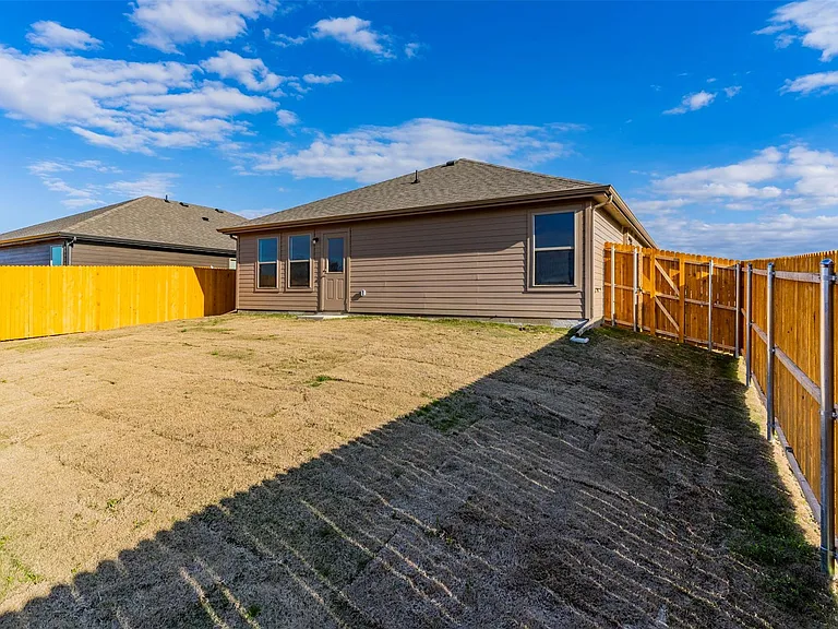 6412 Rienzi Dr — Photo 6