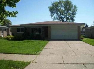 34846 Carbon Dr, Sterling Heights, MI