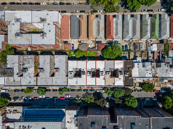 1727 East 14th Street image 2 of 32