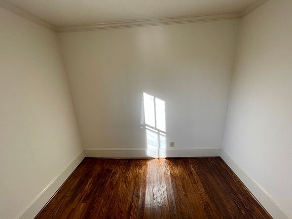 5th image of 4128 Sunset Ave