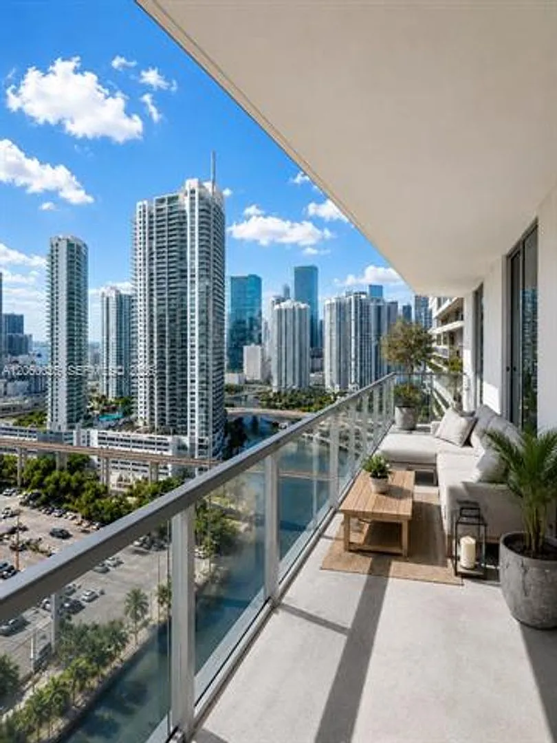 185 SW 7th St cu-2503, Miami, FL 33130 — Photo 3