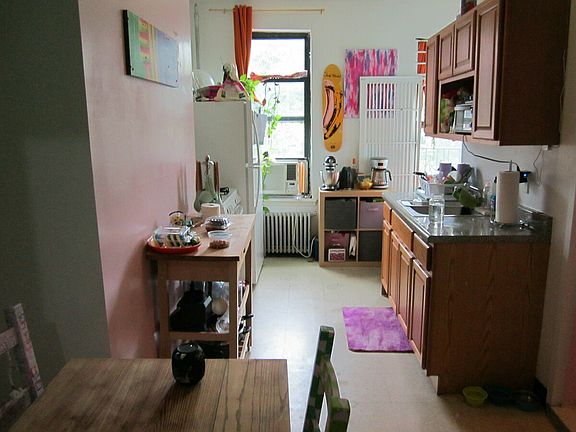 2nd image of 763 Hart St #6