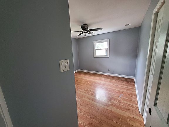 4th image of 16 Austin Ave