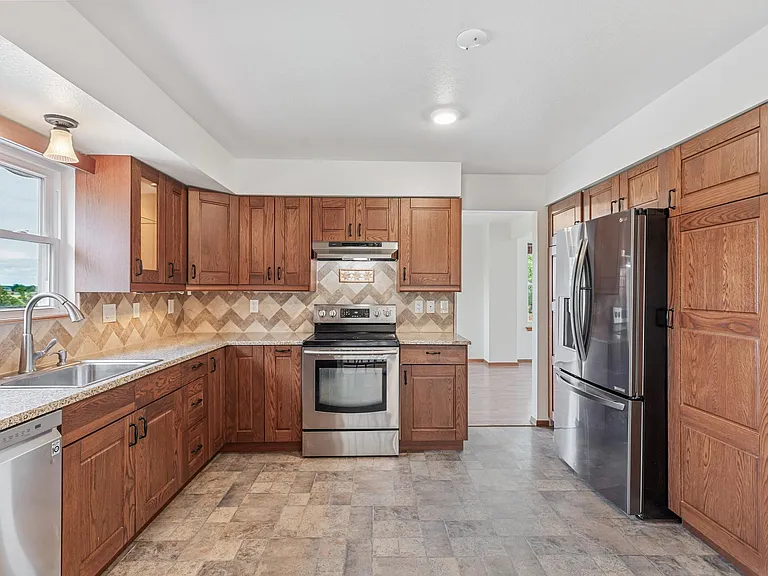 12756 Utica Cir — Photo 8