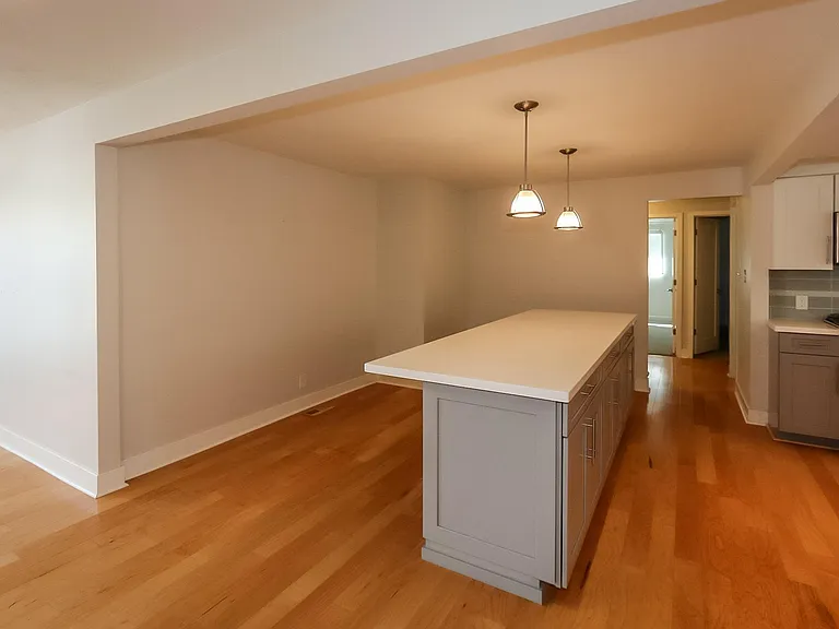 1580 E Sunnyside Ave — Photo 7