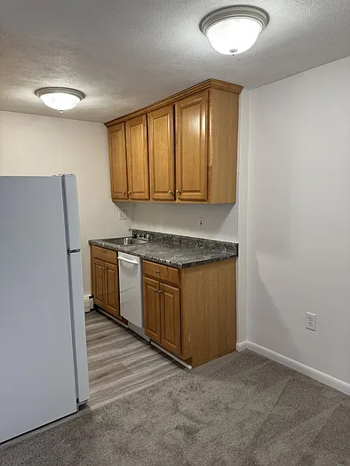 60 Franklin St #8 — Photo 4