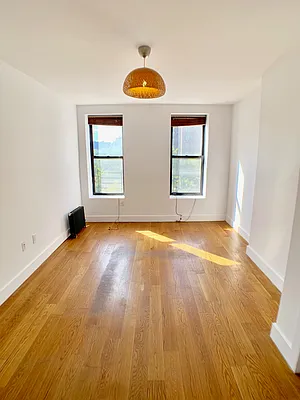 Rented by Bohemia Realty Group | media 18