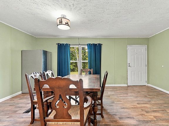 5th image of 437 Sterling Rd