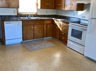2204 Chanticleer St, Grand Island, NE 68801