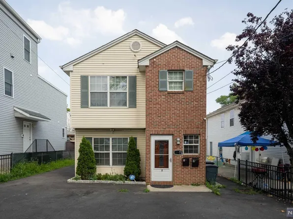 67-69 Stone St, Newark, NJ 07104