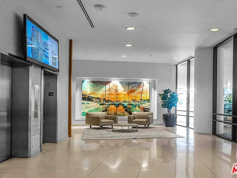 4316 Marina City Dr #1033 — Photo 3