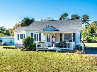 2835 21st Street Ln NE, Hickory, NC 28601
