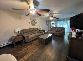 116 Country Club Dr, Florida, NY 10921