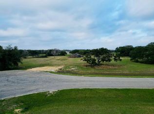 13 Center Tree Dr, Palacios, TX 77465