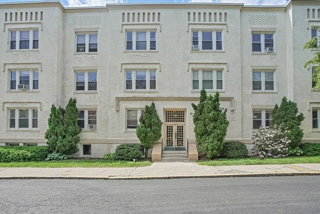 Building Photo - 11 Radcliffe Rd #1