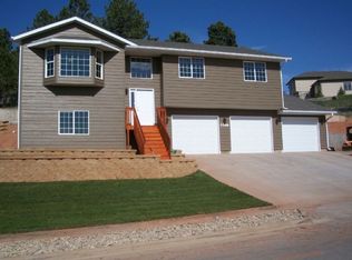 5566 Nugget Gulch Dr, Rapid City, SD 57702