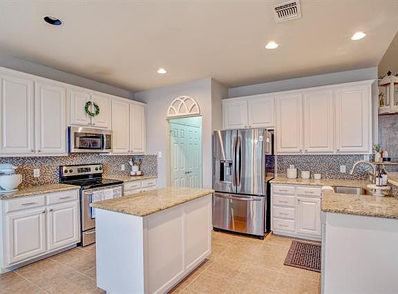 2nd image of 2405 Timber Cove Dr